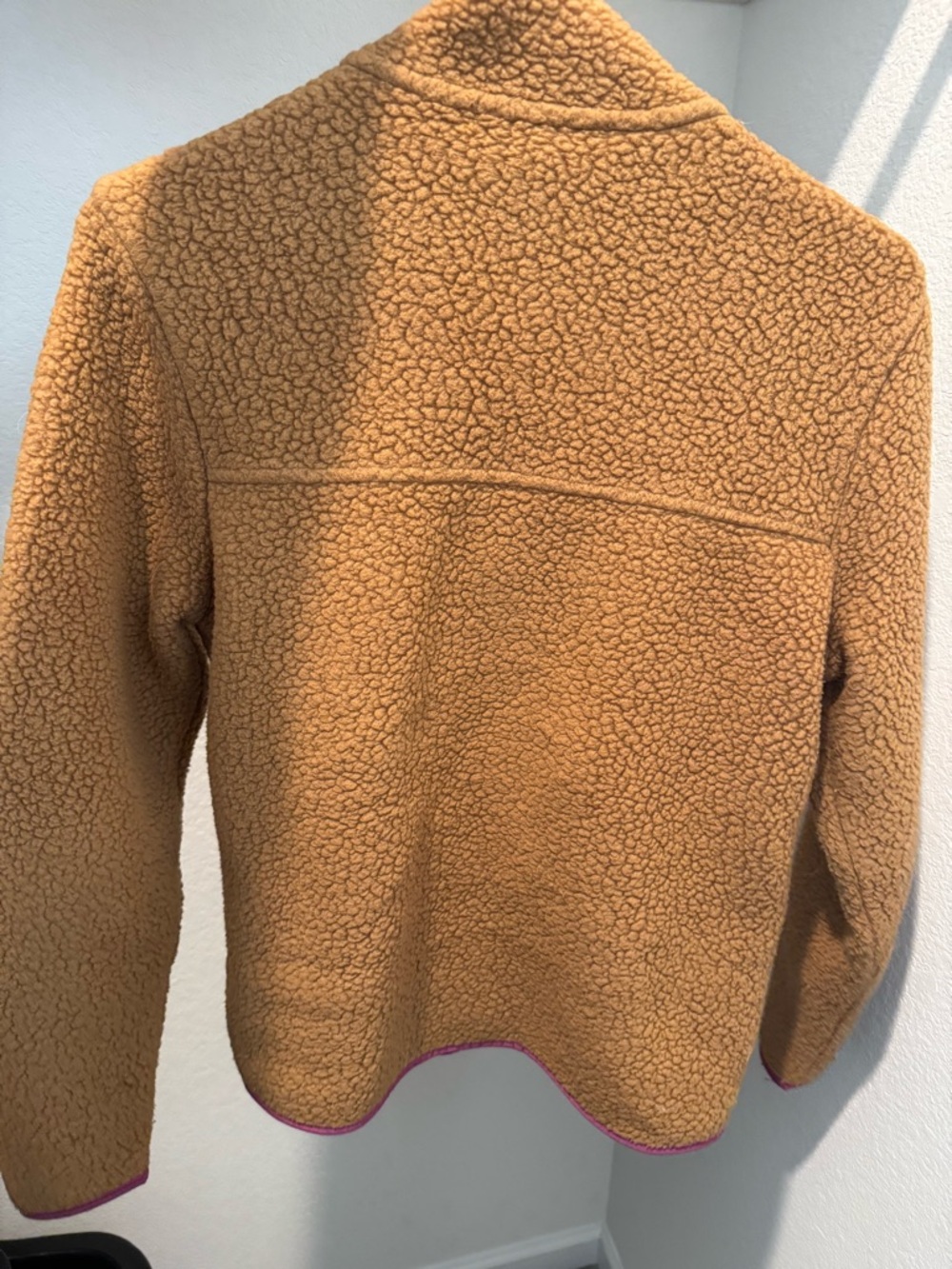 Patagonia Retro pile Sherpa Fleece Jacket with Pink Trim - Picture 3 of 3